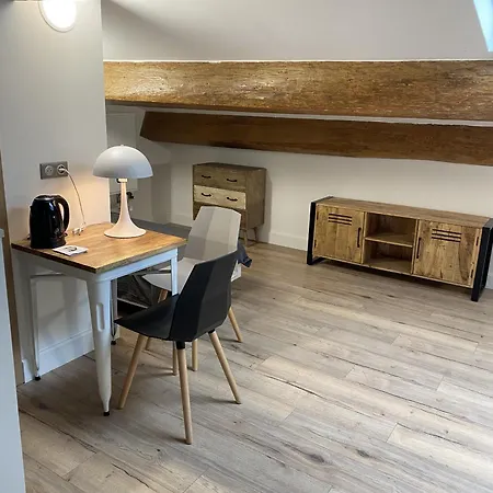 Studio 7 En Coliving 招待所